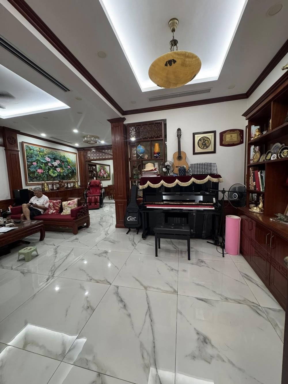 Bán Nhà Mặt Phố Đặng Xuân Bảng - 75m² - 5 Tầng - Kinh Doanh Sầm Uất