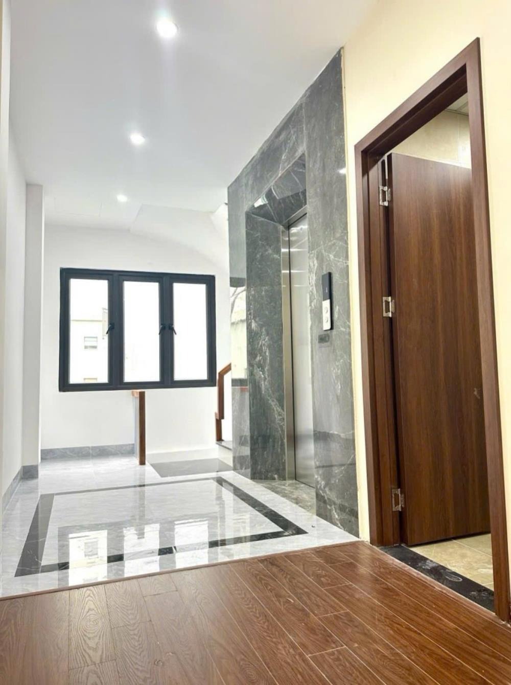 Siêu phẩm phân lô Triều Khúc: Nhà 5 tầng, thang máy, ô tô tránh, giá 15 tỷ