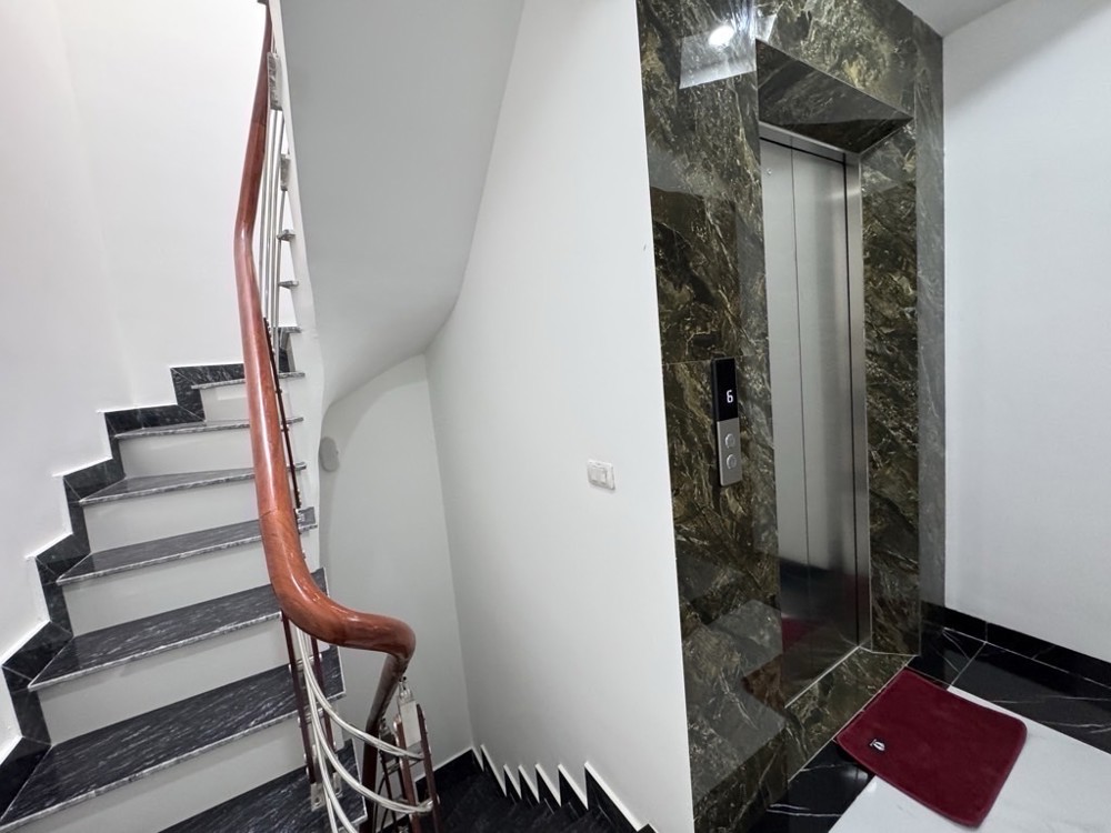 XUÂN THỦY 35M x6 TẦNG THANG MÁY 12,950 TỶ NHÀ ĐẸP FULL NỘI THẤT MẶT NGÕ THÔNG,20M RA PHỐ