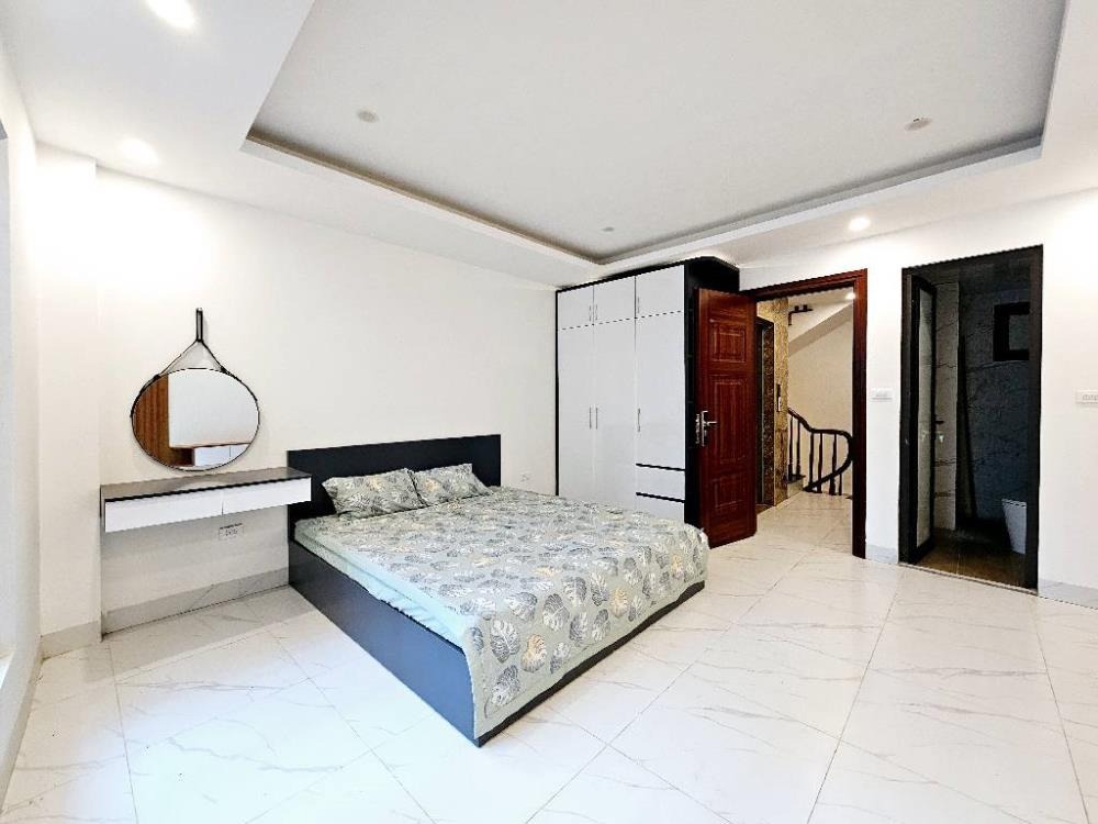 Bán nhà đẹp 42m2, 5 tầng, Miêu Nha, Tây Mỗ - Giá 6.7 tỷ
