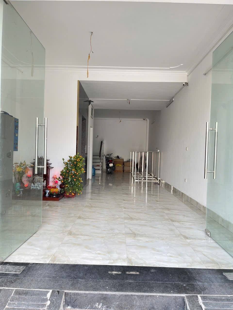 Siêu phẩm đấu giá Mậu Lương 6 tầng, thang máy, 63m2 - Giá 16 tỷ