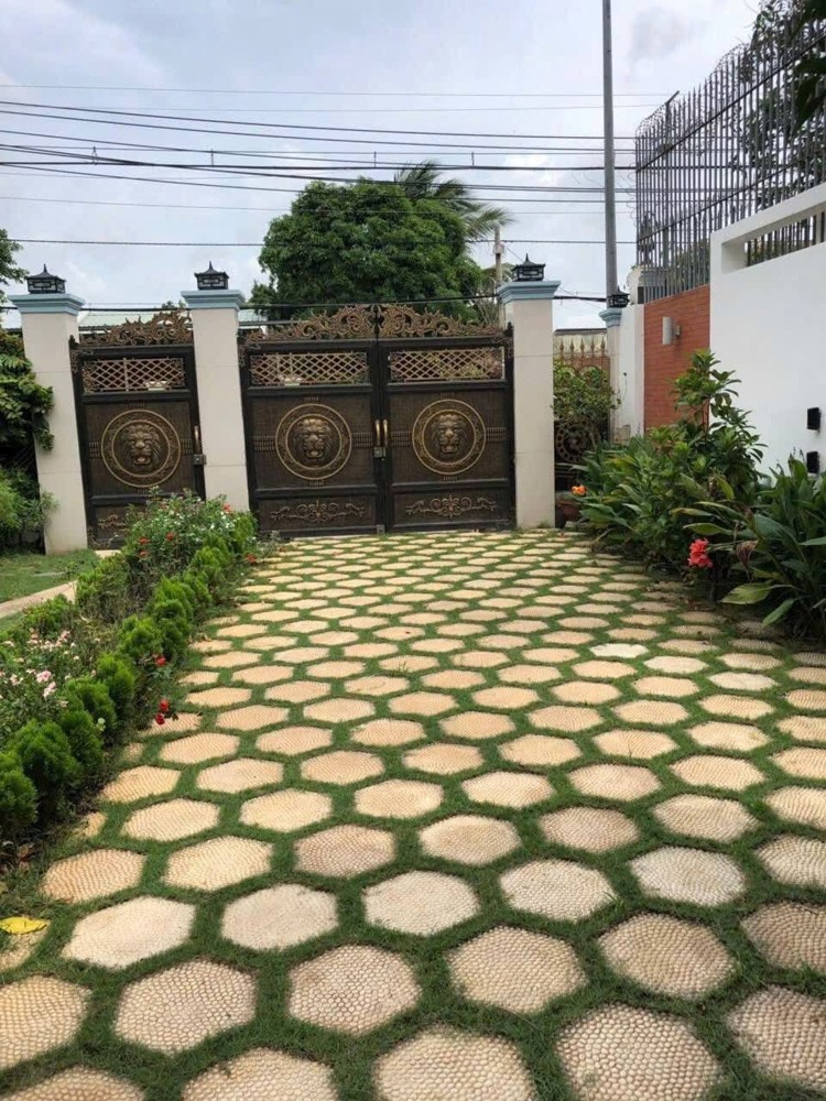 Bán nhà mặt tiền 20x34m giá 27 tỷ Đường Dương Công Khi