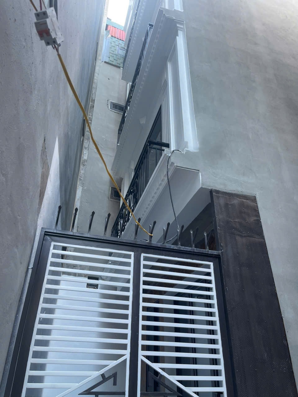 Nhà Ngõ Gốc Đề - 38m² - 5 Tầng - Lô Góc - Giá 7 Tỷ+