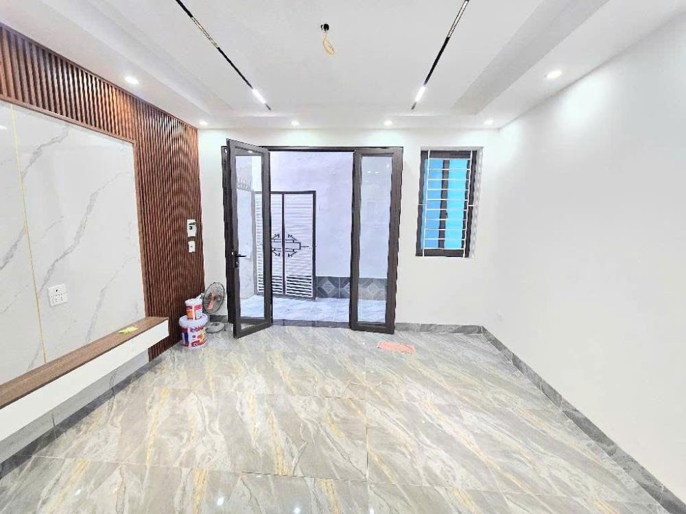 Nhà Ngõ Gốc Đề - 38m² - 5 Tầng - Lô Góc - Giá 7 Tỷ+