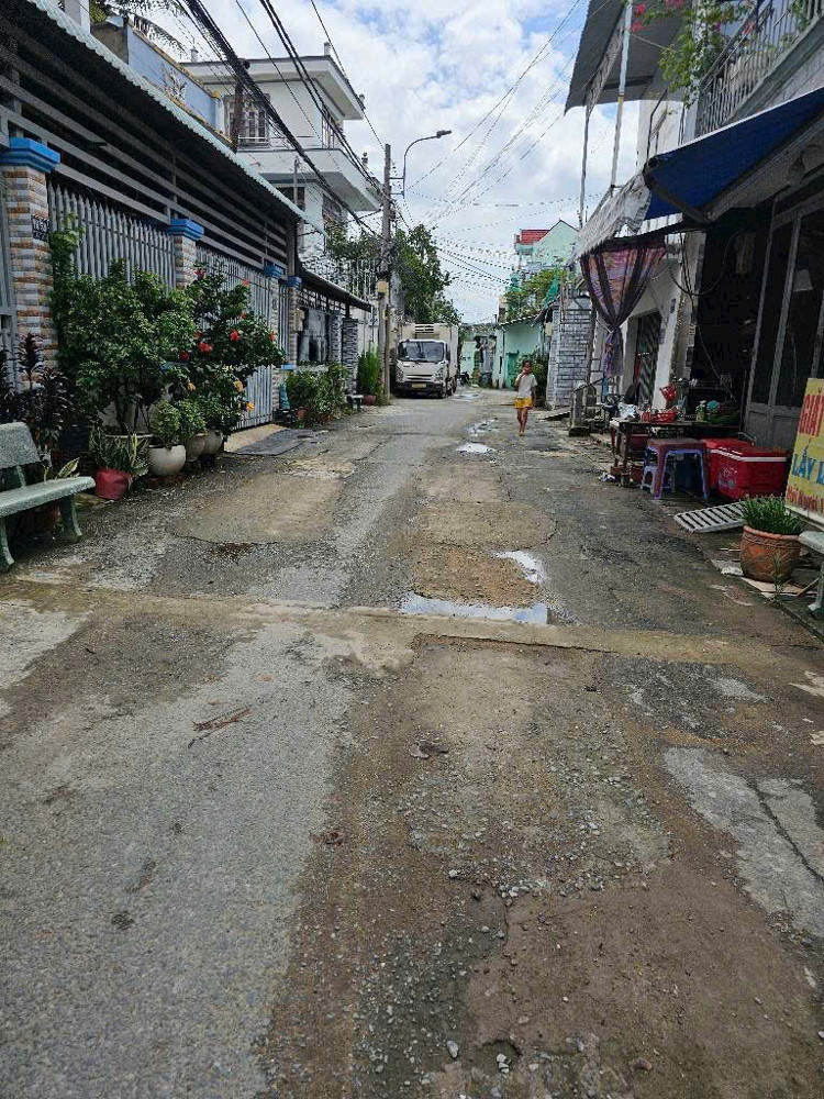 Bán Nhà giá đất, 2 mặt tiền kinh doanh, đường oto ra vào, gần trường học các cấp Giá còn TL