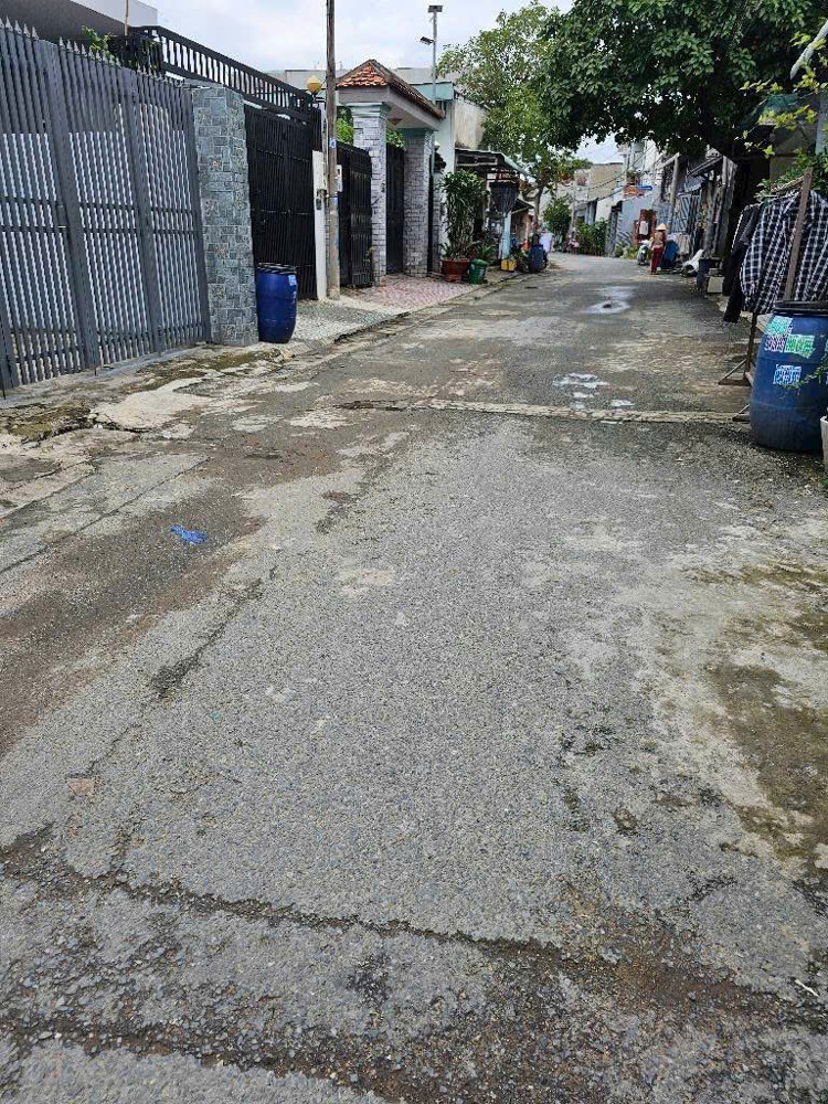Bán Nhà giá đất, 2 mặt tiền kinh doanh, đường oto ra vào, gần trường học các cấp Giá còn TL