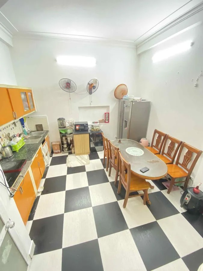 BÁN NHÀ 5 TẦNG DÂN XÂY ĐẸP Phố Ngọc Thụy 38m2 mặt tiền 3.8m,6.95 tỷ Long Biên-Hà Nội