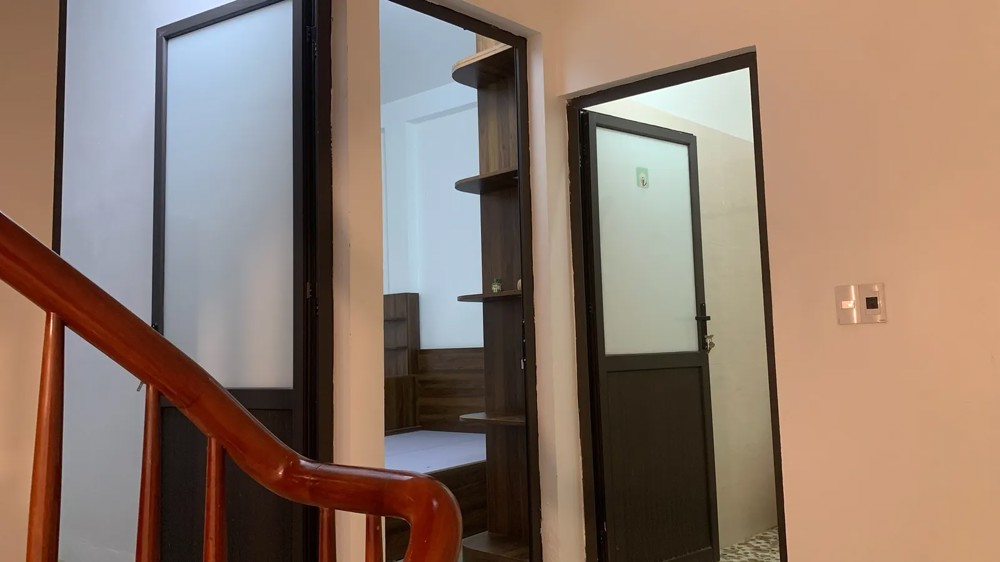 NHÀ MỚI NGÕ NÔNG Phố Trạm 82/36M2 X 4 tầng MT6M, 6.8 Tỷ Long Biên Hà Nội