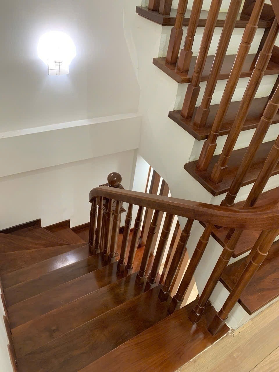 Sổ Đỏ 50m2, 4 Tầng, 9.3 Tỷ - Vị Trí Vàng Phố Vương Thừa Vũ, Thanh Xuân