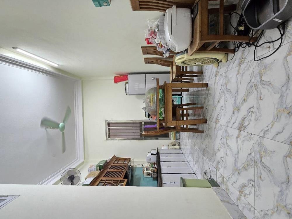 Bán nhà phố Hoàng Mai: Vị trí đẹp, ô tô đỗ cổng, dân cư văn minh