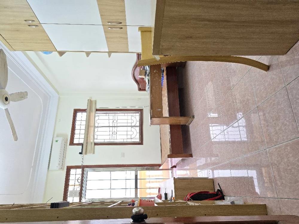 Bán nhà phố Hoàng Mai: Vị trí đẹp, ô tô đỗ cổng, dân cư văn minh