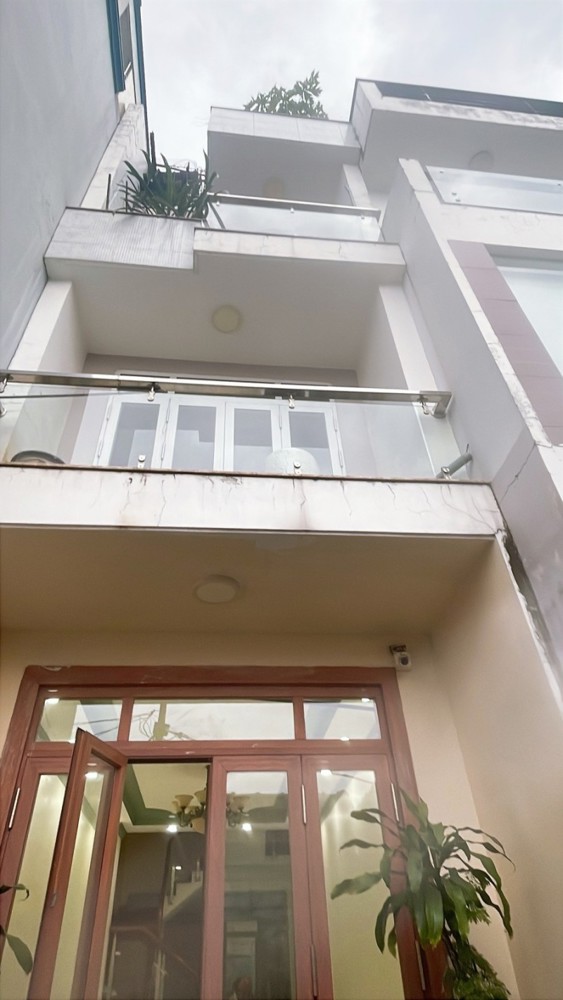 Bán nhà riêng 4 tầng, 70m2, đường Hồ Văn Tư, Thủ Đức, TP HCM. Sổ hồng, 4PN, 5.7 tỷ