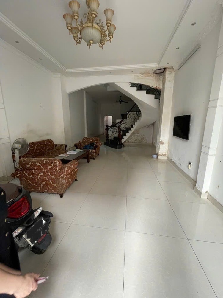 Bán nhà Lê Đình Thám, Tân Phú - 105m2, 5m1, 3T - Hẻm 6m xe tải thông