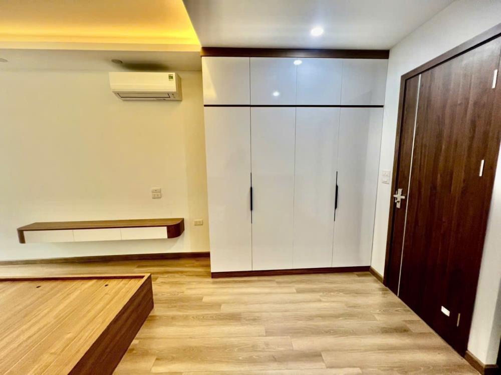 Nhà phố Ngọc Lâm - 30m2 - 5 tầng - Giá 7 tỷ (Full Nội Thất)
