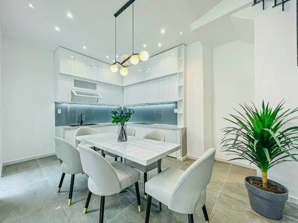 Bán Nhà Mặt Tiền 3 Lầu - Hồ Văn Long, Bình Tân - Vị Trí Đẹp, Giá Tốt