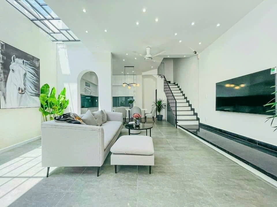Bán Nhà Mặt Tiền 3 Lầu - Hồ Văn Long, Bình Tân - Vị Trí Đẹp, Giá Tốt