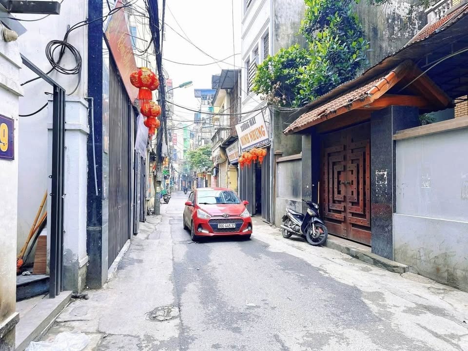 Nhà phân lô ô tô tránh - Nở hậu - Ngõ thông kinh doanh - Đường Láng