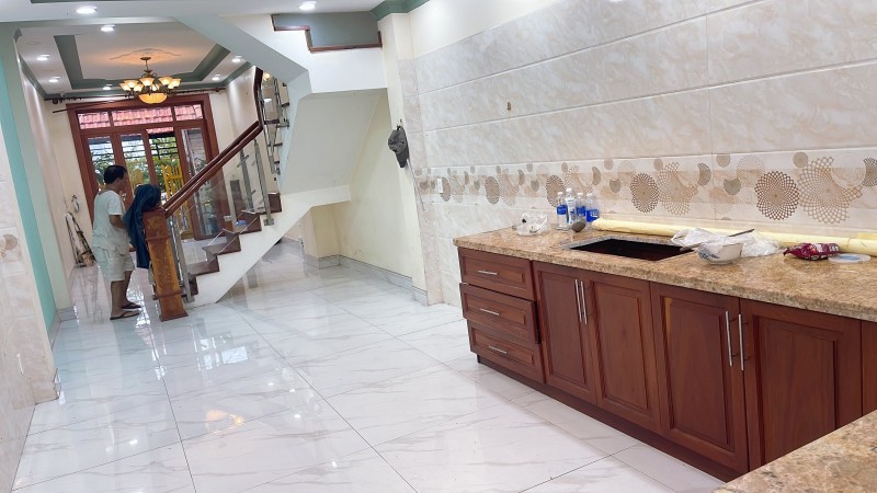 Bán nhà riêng 4 tầng, 70m2, đường Hồ Văn Tư, Thủ Đức, TP HCM. Sổ hồng, 4PN, 5.7 tỷ