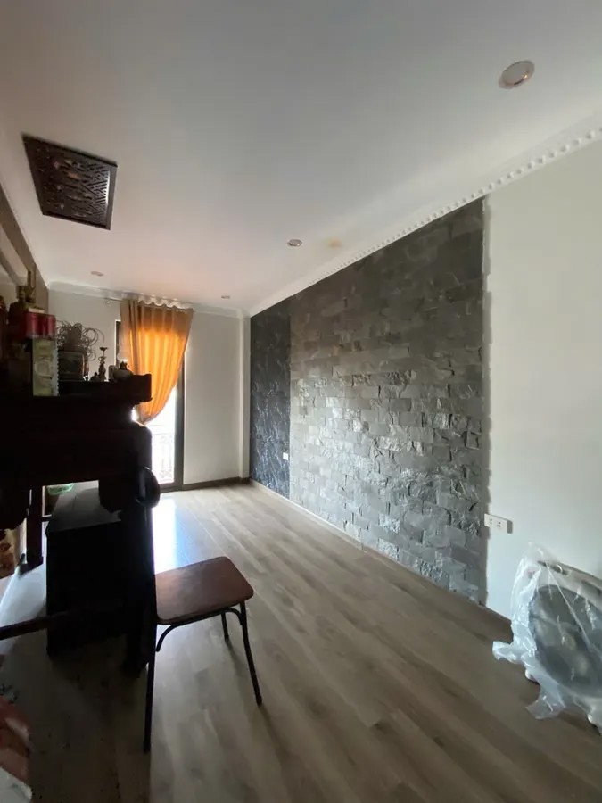 BÁN NAHF RIÊNG Phố Nguyễn Văn Linh 55m2 X 6 tầng MT 5.9m, 7.8 tỷ Long Biên Hà Nội