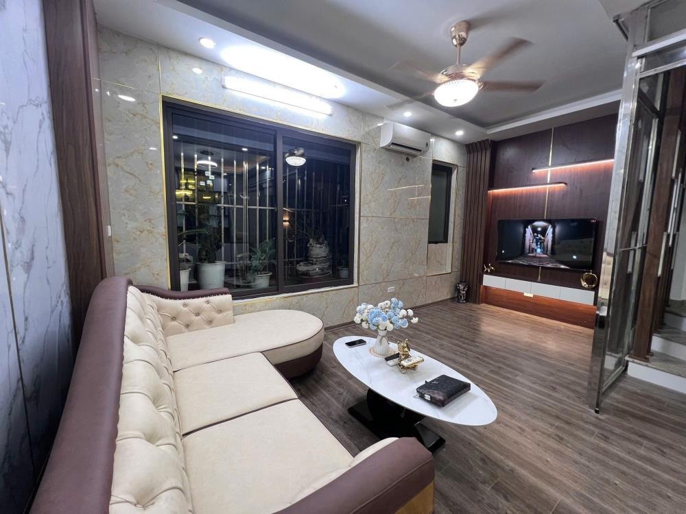 Bán Nhà Phân Lô Lê Trọng Tấn, Trường Chinh - Ô Tô Đỗ Cửa, Giá 12.1 Tỷ