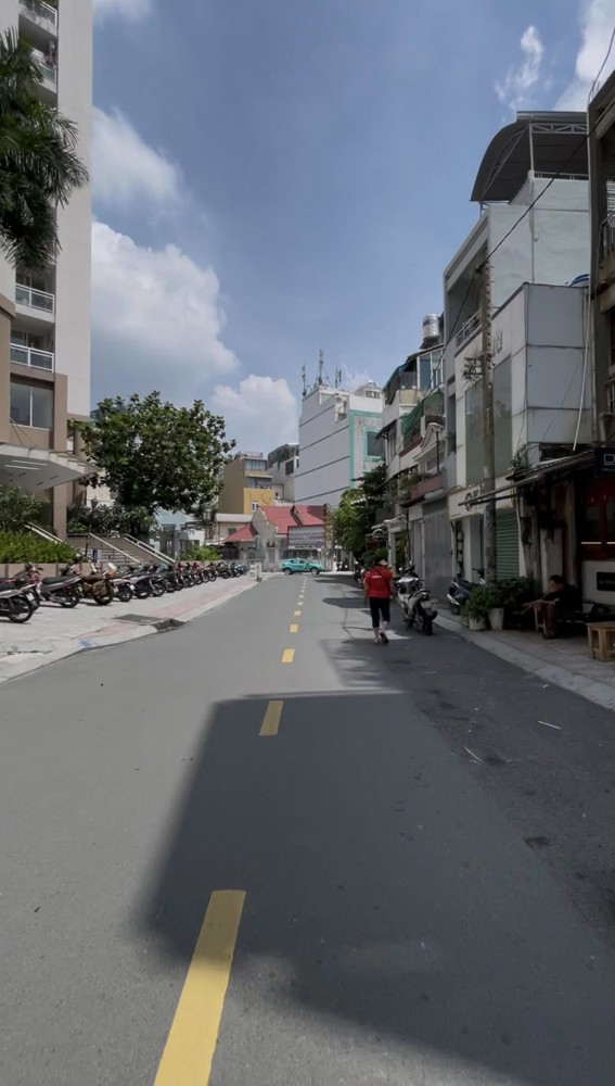Nhà Nguyễn Văn Nguyễn Hẻm Ô Tô Kinh Doanh Cách 1 Căn Ra Mặt Tiền