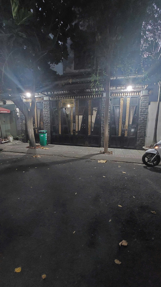 NHÀ TRỆT 3 LẦU (8X17) MẶT TIỀN 10M ĐÔNG HƯNG THUẬN 10, Q12