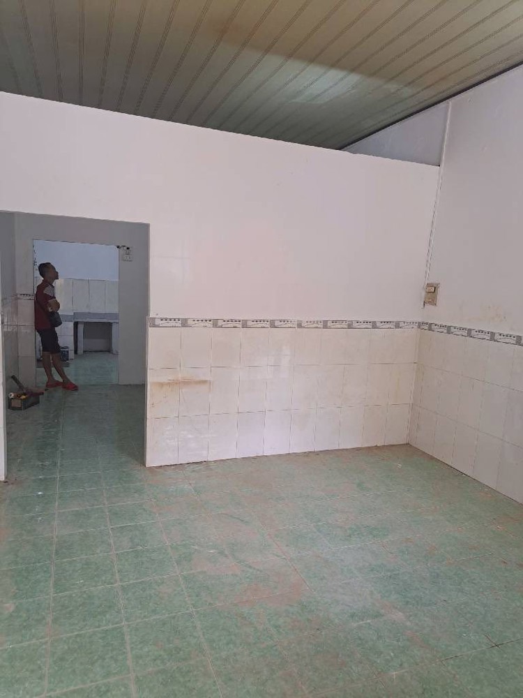 Nhà Cấp 4 Hẻm 6m Thông Thoáng Ra Nguyễn Văn Lượng Sát Bên Công Viên