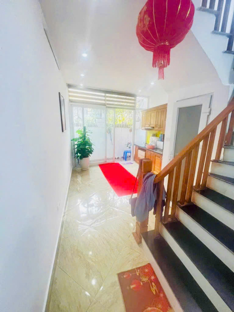 Ngõ 373 Ngọc Hồi , 36m2 nhà 5 tầng 6.2 tỉ