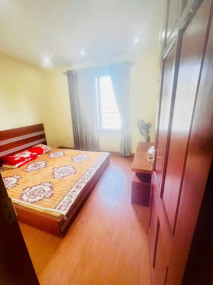 Ngõ 373 Ngọc Hồi , 36m2 nhà 5 tầng 6.2 tỉ