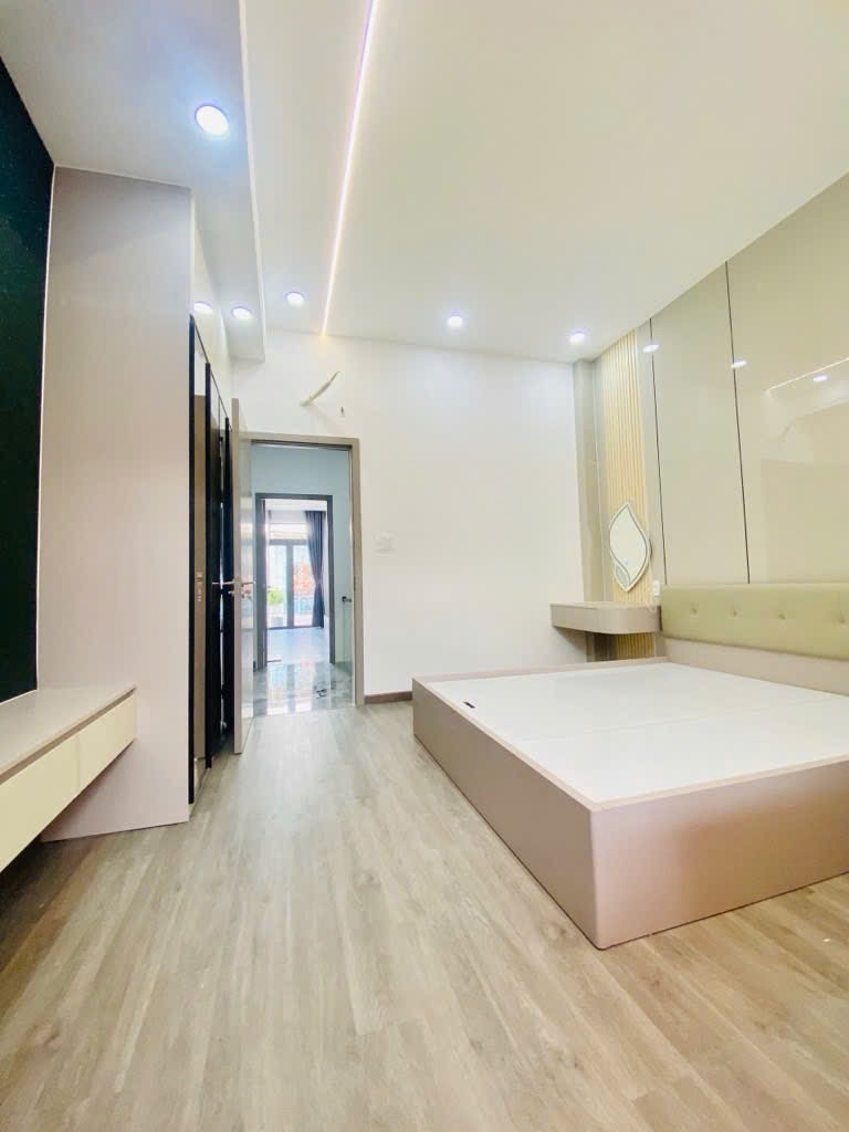 Bán Nhà Nguyễn Phúc Chu, Tân Bình - 72m², 2 Tầng, Xe Hơi, Giá 6.2 Tỷ