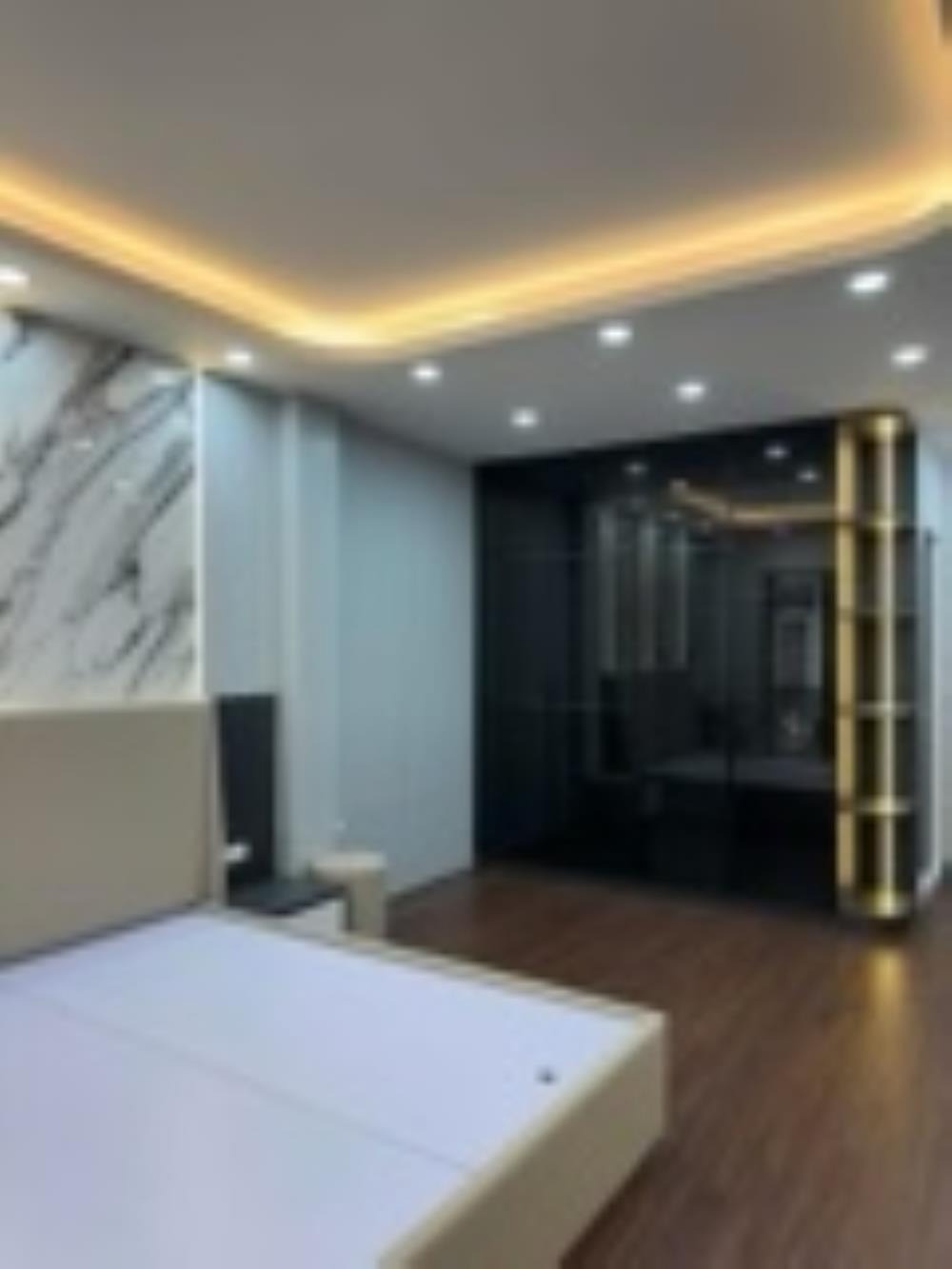 Vạn Phúc Hà Đông: Mua nhà 6 tầng lô góc, thang máy, 40m2 - Giá 7 tỷ (Thương lượng)