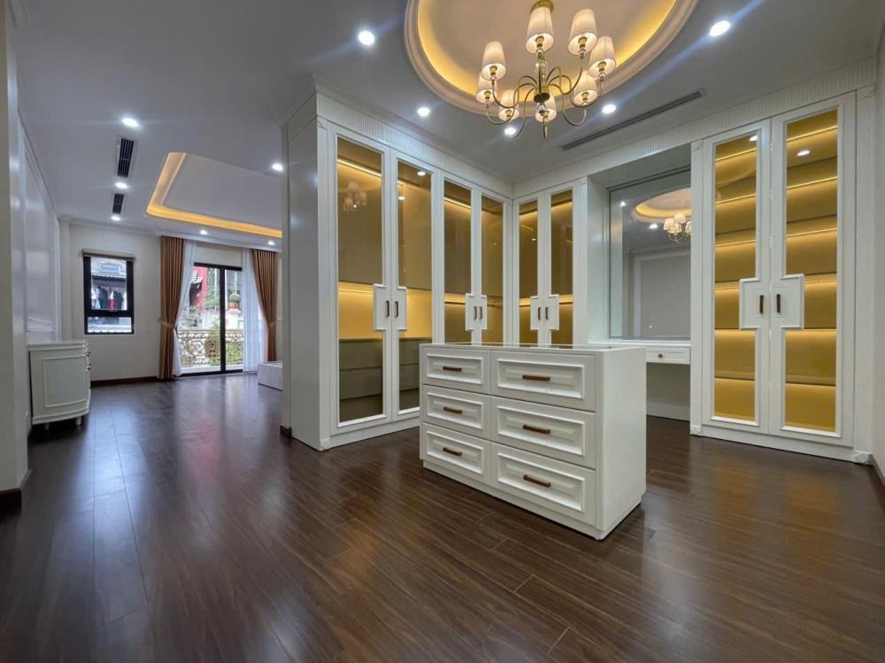 Bán nhà Phúc Đồng, Long Biên 7 tầng, 92m², Mặt tiền 5m, Ô tô tránh - 28 tỷ