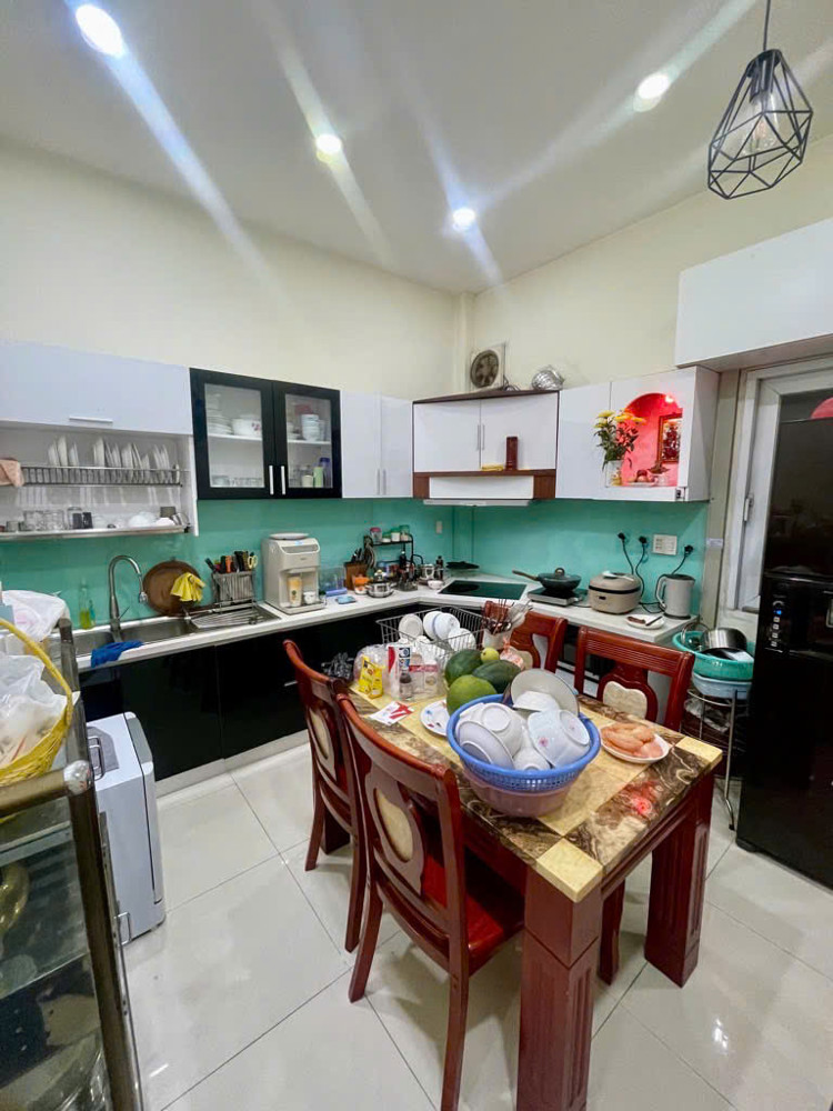 NHÀ XE HƠI ĐẬU CỬA TÂN THỚI NHẤT 1B Q12- SÁT KHU 38HA - 3 TẦNG BTCT - 50M2 - 6,5 TỶ