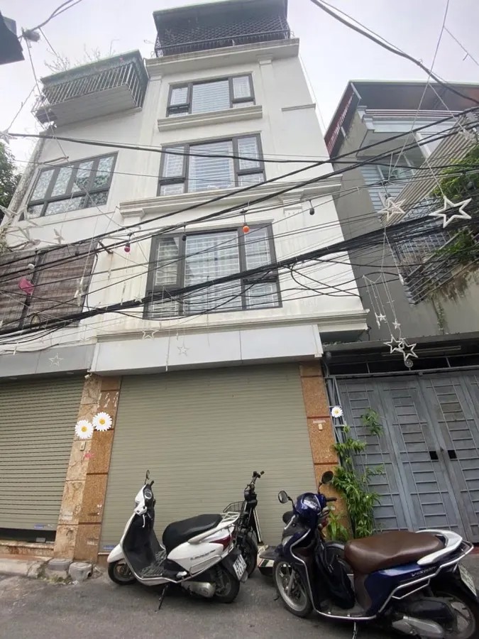 NHÀ 5 TẦNG MẶT PHỐ ĐÀM QUANG TRUNG 42.5 m2 , MT 5m, 7 tỷ Long Biên Hà Nội