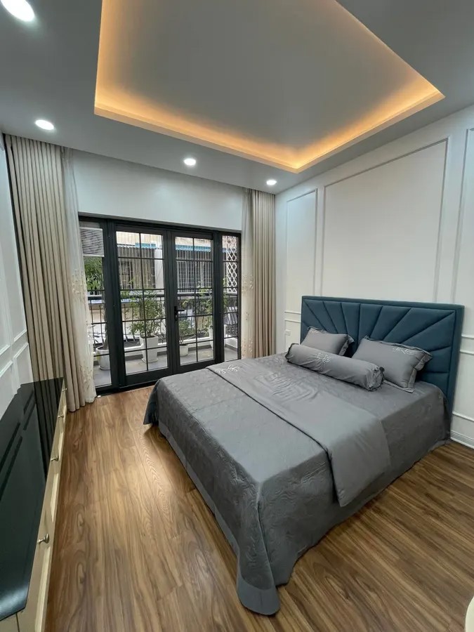 NHÀ 5 TẦNG MẶT PHỐ ĐÀM QUANG TRUNG 42.5 m2 , MT 5m, 7 tỷ Long Biên Hà Nội