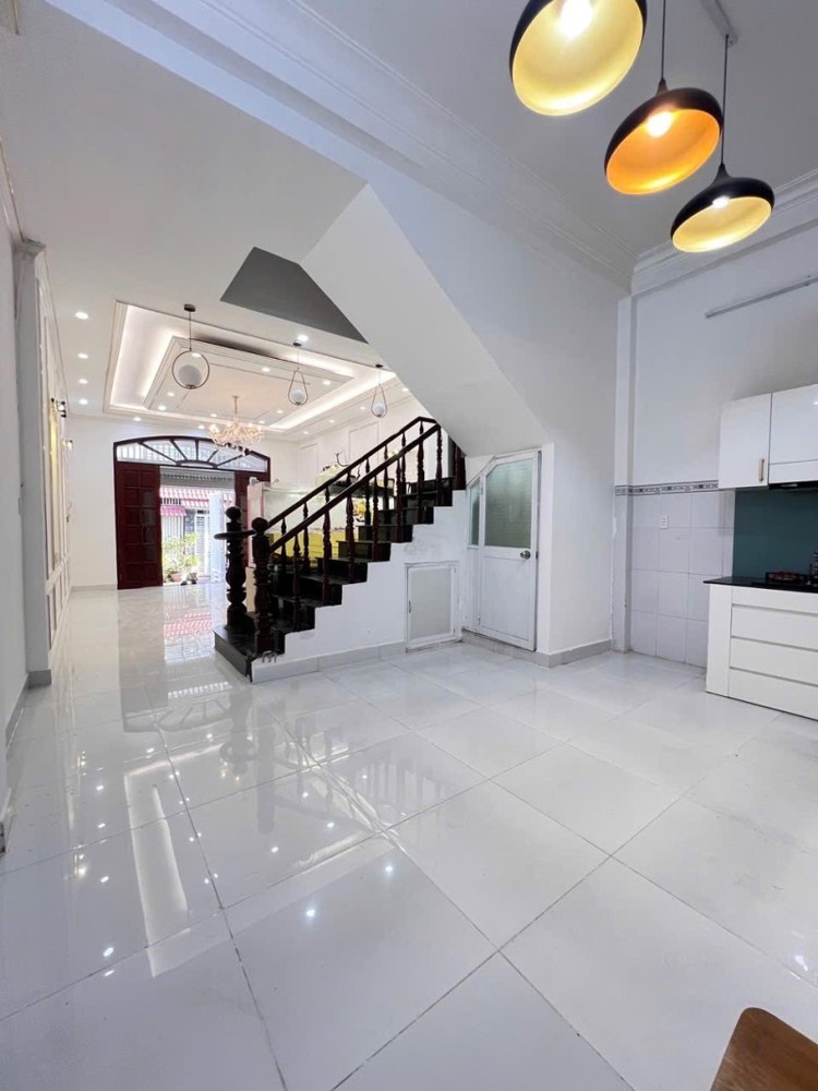 Bán nhà đẹp 3 Tầng, Hẻm xe hơi 7 chỗ, Phú Thuận, Quận 7 – Giá 9.5 tỷ