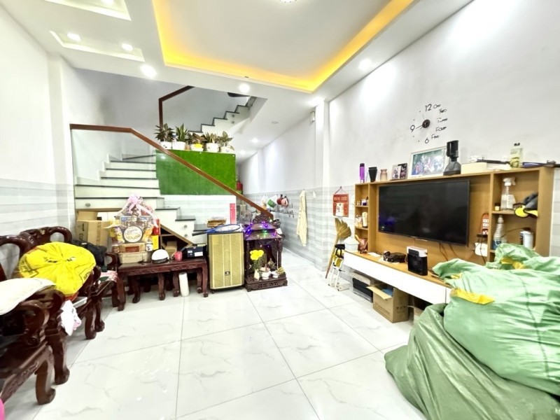 Bán nhà đường Số 11, Linh Xuân, TP HCM.  DT 75m2, 2 tầng, 3PN, SH. Giá 5.5 tỷ