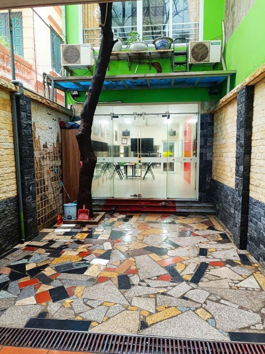 Bán Nhà Phố Lê Trọng Tấn, Thanh Xuân - 135m², 4 Tầng, Mặt Tiền Rộng, Giá 38 Tỷ