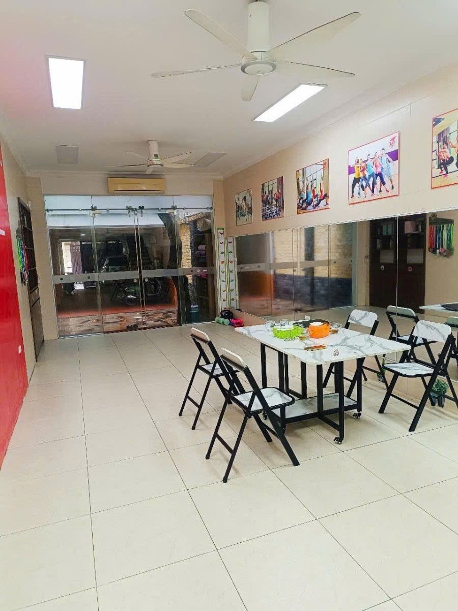 Bán Nhà Phố Lê Trọng Tấn, Thanh Xuân - 135m², 4 Tầng, Mặt Tiền Rộng, Giá 38 Tỷ