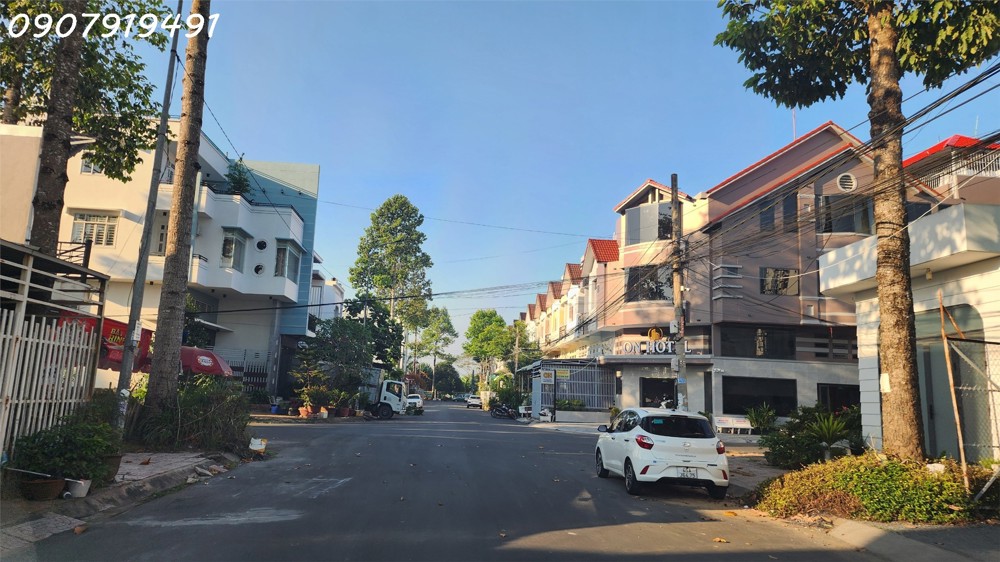 Cho Thuê Nhà Mặt Phố 3 Tầng KDC Nông Thổ Sản,Hưng Phú, Cần Thơ - Diện Tích 84m2, 3 Phòng Ngủ, Giá 8