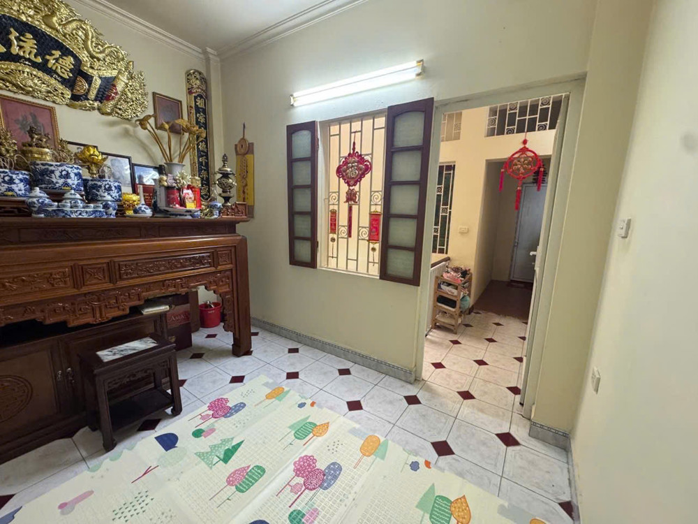 Bán Võng Thị , 81m, 3 tầng, vài bước ra  oto, Full nội thất!