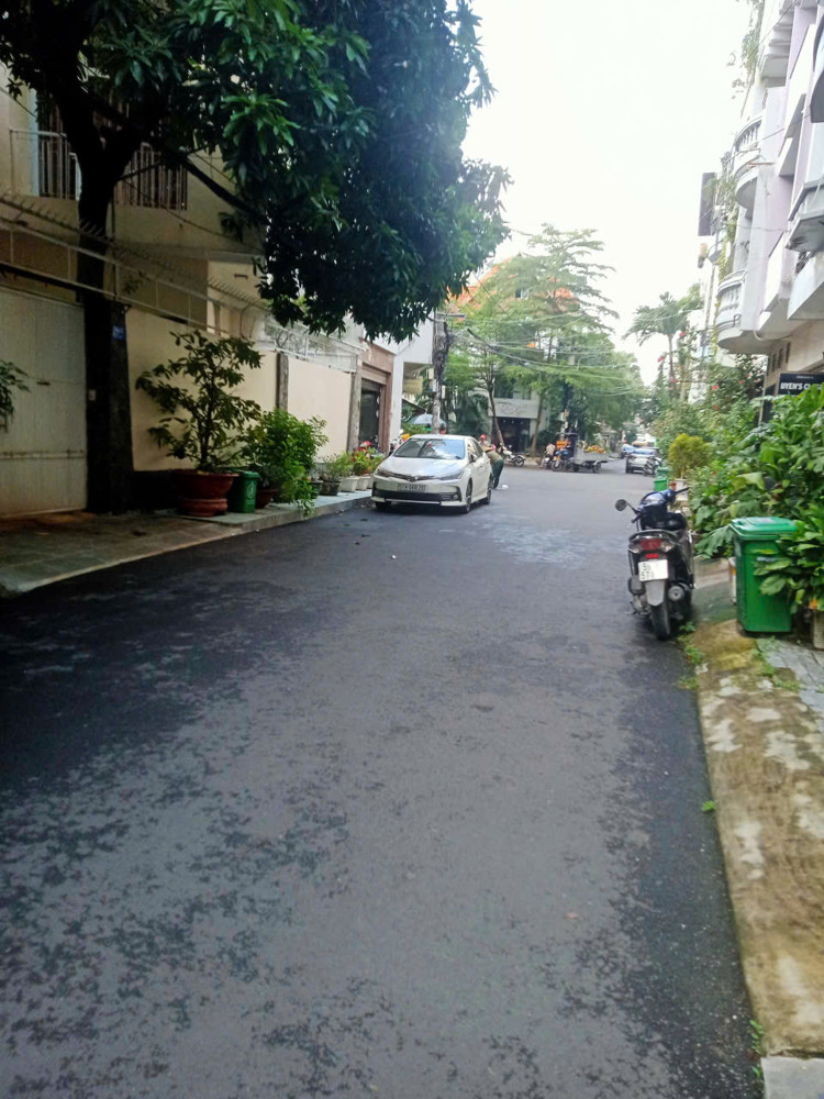 Bán nhà trên đường Lê Đức Thọ, P.16, 100m giá chỉ 7 tỷ, hẻm thông