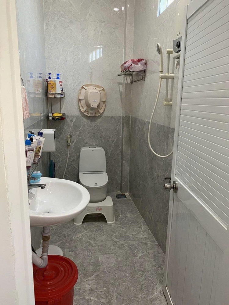 Nhà Mới Xây (Phường Phú Hài, Thành Phố Phan Thiết )Cần Chuyển Công Tác Nên Bán Gấp Lại Cho Ai Cần