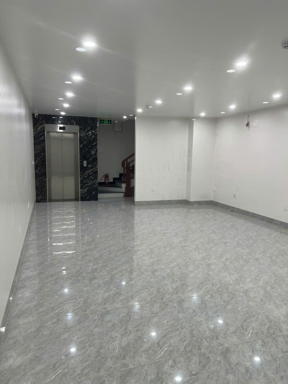 Cho Thuê Tòa Văn Phòng 400m2 Đông Thắng, Bắc Từ Liêm - Giá 50 Triệu/Tháng