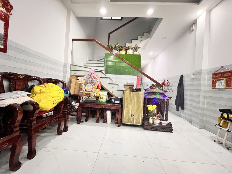 Bán nhà đường Số 11, Linh Xuân, TP HCM.  DT 75m2, 2 tầng, 3PN, SH. Giá 5.5 tỷ