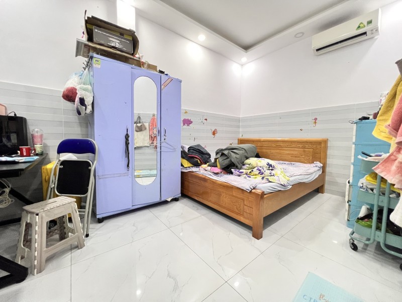 Bán nhà đường Số 11, Linh Xuân, TP HCM.  DT 75m2, 2 tầng, 3PN, SH. Giá 5.5 tỷ