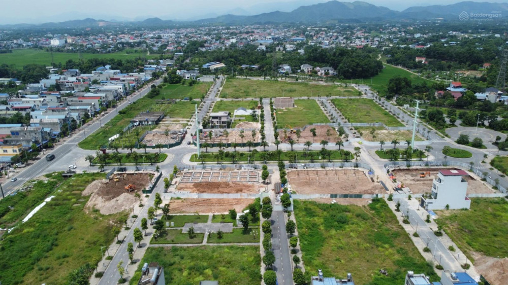 Bán lô góc 2 mặt tiền Khu đô thị Cầu Trúc Sông Công 114.5m, vị trí đẹp đối diện NOXH, giá 2.7 tỷ