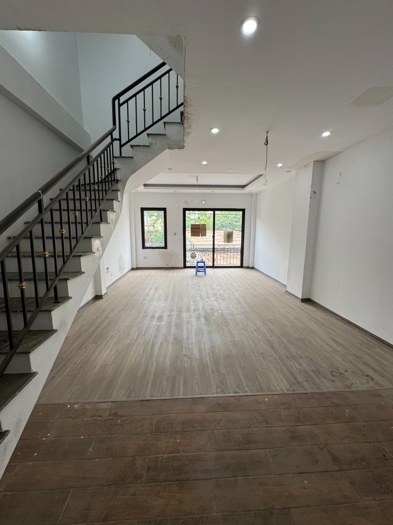 Bán Nhà Đẹp, 4 Tầng, 47m2 Tại Đông La, Hoài Đức - 6.3 Tỷ