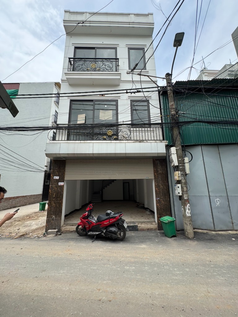 Bán Nhà Đẹp, 4 Tầng, 47m2 Tại Đông La, Hoài Đức - 6.3 Tỷ