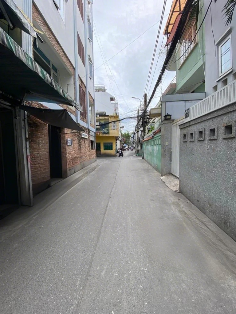 Bán Nhà Quận 10 - Vị Trí Trung Tâm, Xây Mới Tự Do - 6.5 Tỷ